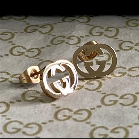 Meet your Posher, Lyn... - Picture 3 of 7